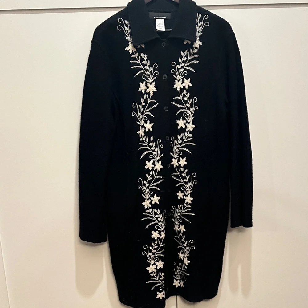 Jones New York Black Trench Coat with White Floral Design